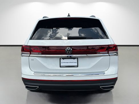 Used 2024 Volkswagen Atlas SE FWD image 4