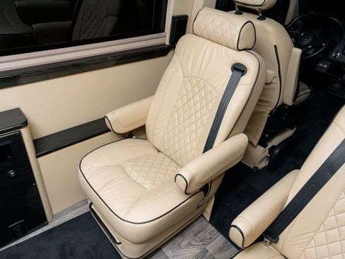 Used 2021 Mercedes-Benz Sprinter 3500 image 21