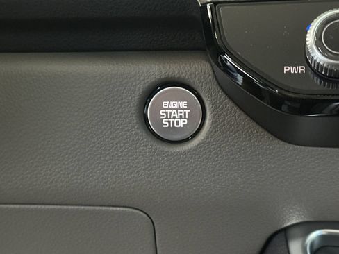 New 2026 Kia Carnival EX FWD image 23
