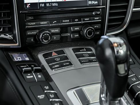 Used 2015 Porsche Panamera GTS AWD/4WD image 30