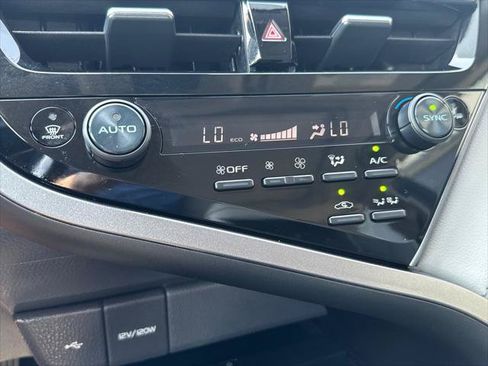 Used 2022 Toyota Camry XLE w/ Cold Weather Package FWD image 18
