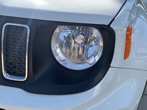 Used 2020 Jeep Renegade Latitude FWD image 6
