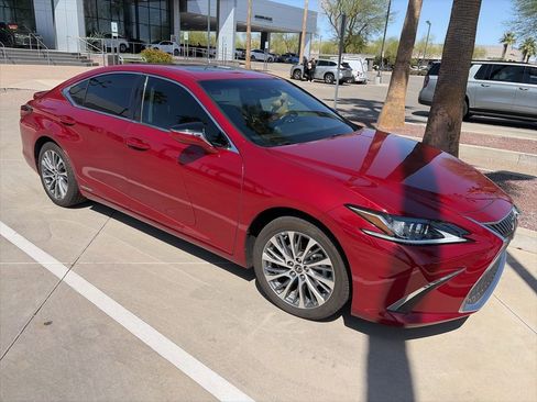 Used 2021 Lexus ES 300h w/ Premium Package FWD image 2