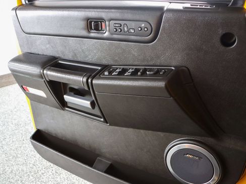 Used 2006 HUMMER H2 image 25