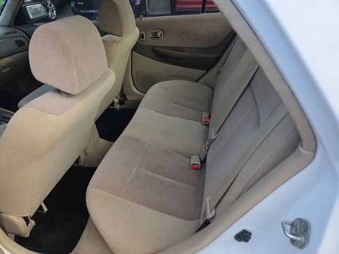 Used 2002 MAZDA Protege FWD image 6