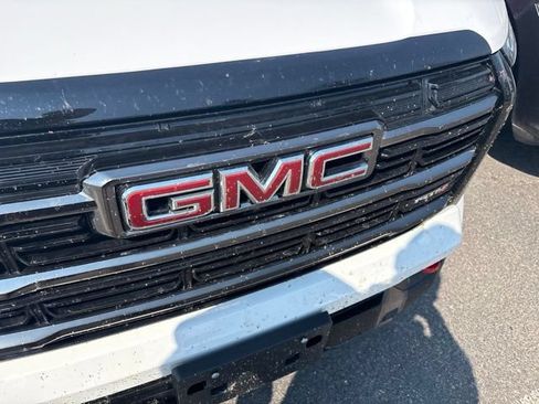 Used 2026 GMC Terrain AT4 w/ Convenience Package III AWD/4WD image 11