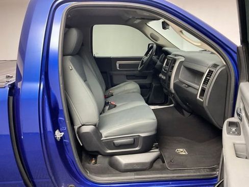 Used 2015 RAM 1500 Express RWD image 23