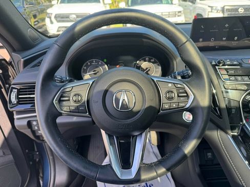 Used 2025 Acura RDX SH-AWD image 5