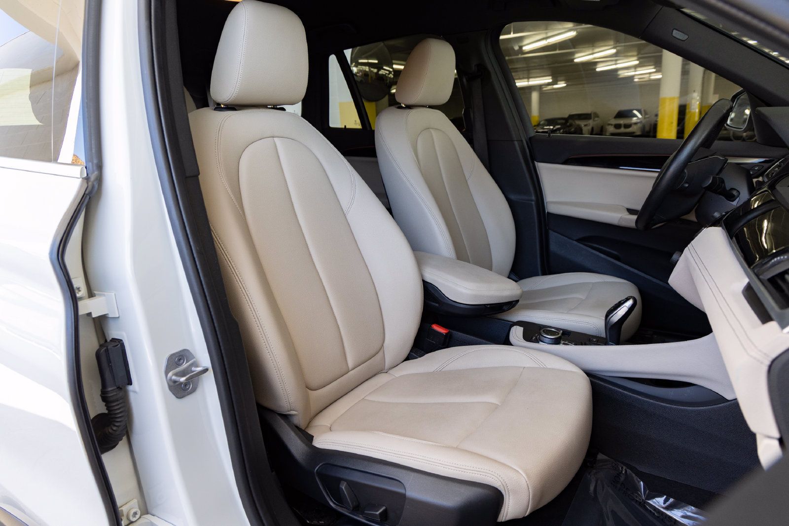 Used 2021 BMW X1 xDrive28i AWD/4WD image 30