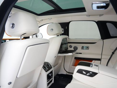 Used 2022 Rolls-Royce Ghost w/ Ghost Package AWD/4WD image 40
