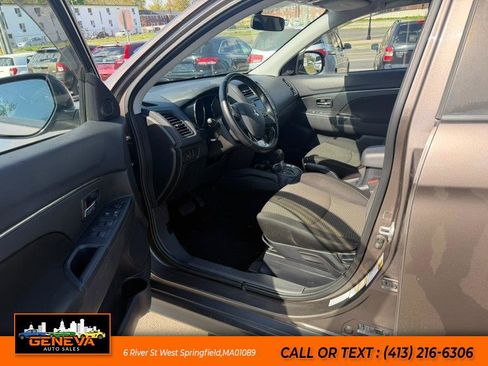 Used 2016 Mitsubishi Outlander Sport ES AWD/4WD image 9