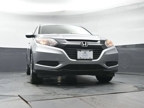 Used 2018 Honda HR-V LX image 34
