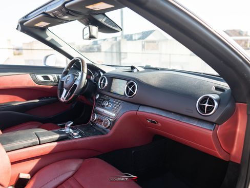 Used 2013 Mercedes-Benz SL 550 image 14
