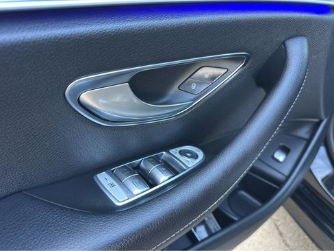 Used 2019 Mercedes-Benz E 300 image 34