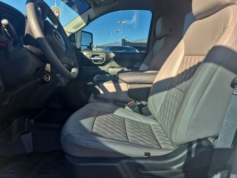 Used 2024 GMC Sierra 2500 Pro w/ Convenience Package image 45