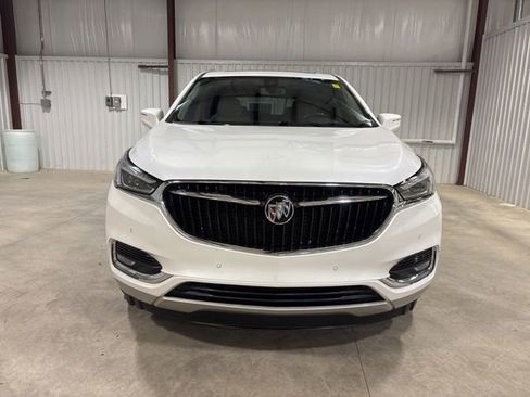 Used 2020 Buick Enclave Premium w/ Sun and Sites Package image 3