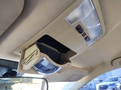 Used 2018 Toyota Highlander Plus image 37