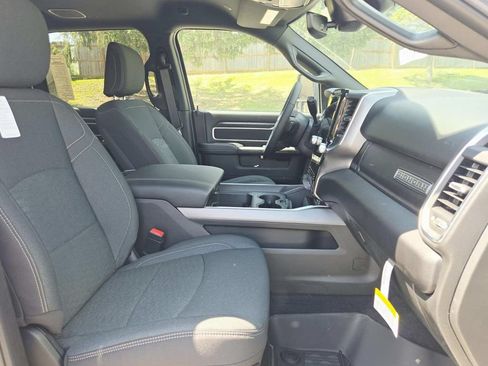 New 2026 RAM 3500 Big Horn AWD/4WD image 21
