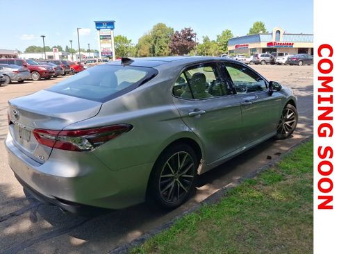 Used 2023 Toyota Camry XLE w/ Navigation Package AWD/4WD image 4