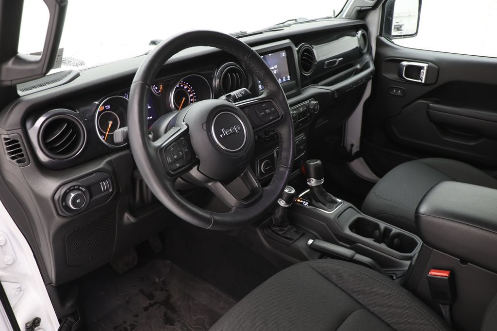 Used 2023 Jeep Wrangler Unlimited Sport AWD/4WD image 13