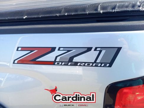 Used 2018 Chevrolet Silverado 1500 LT w/ All Star Edition image 9