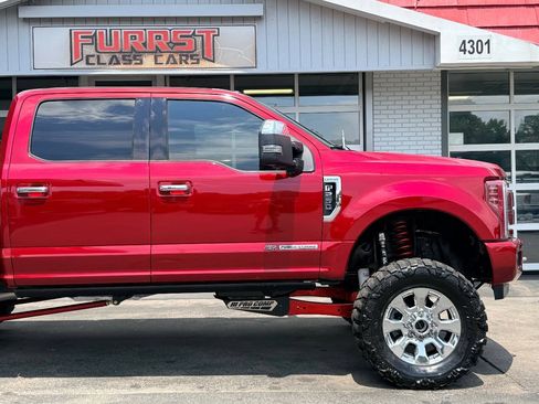 Used 2017 Ford F250 Lariat w/ Lariat Ultimate Package AWD/4WD image 12