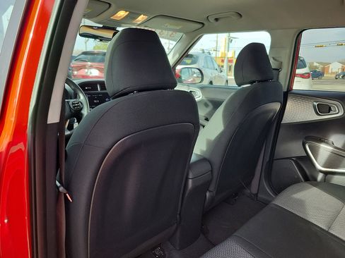 Used 2024 Kia Soul LX w/ Option Group 015 image 12