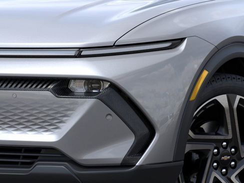 New 2026 Chevrolet Equinox EV LT image 10