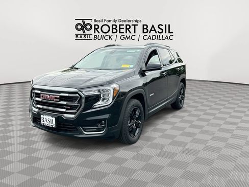 Used 2024 GMC Terrain AT4 AWD/4WD image 4