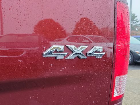 Used 2018 RAM 1500 Express image 7