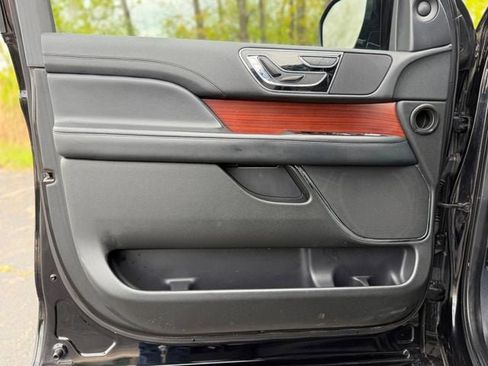 Used 2022 Lincoln Navigator L 4WD image 18