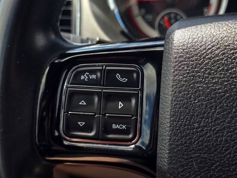 Used 2019 Dodge Grand Caravan SXT w/ Rear Park Assist Package FWD image 25