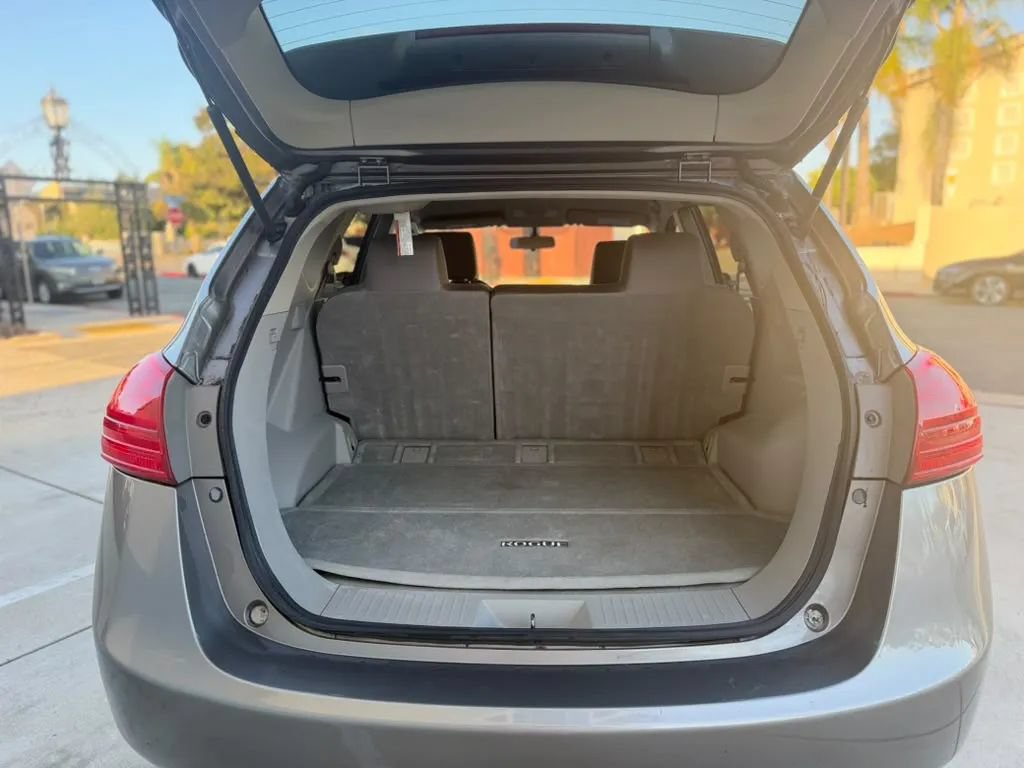 Used 2013 Nissan Rogue S w/ Special Edition Pkg AWD/4WD image 9