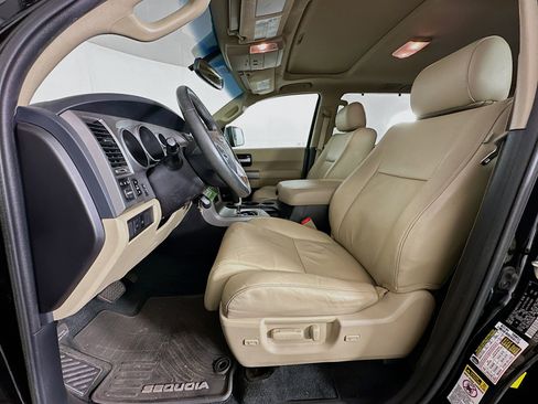 Used 2016 Toyota Sequoia Limited image 13