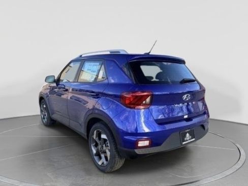 New 2026 Hyundai Venue SEL FWD image 4