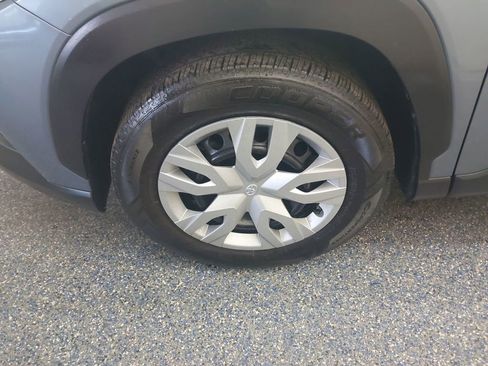 Used 2023 Toyota Corolla Cross L image 13