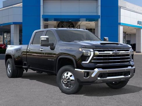 New 2026 Chevrolet Silverado 3500 LTZ w/ LTZ Plus Package image 7
