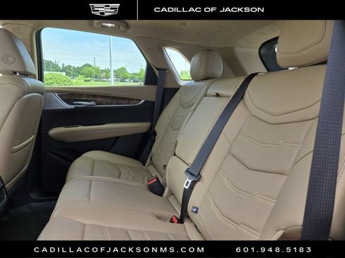 Used 2023 Cadillac XT5 Premium Luxury w/ Platinum Package AWD/4WD image 12