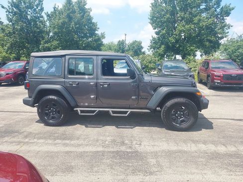Used 2025 Jeep Wrangler Unlimited Sport AWD/4WD image 7