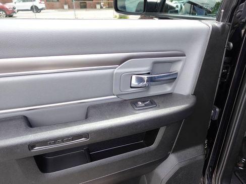 Used 2022 RAM 1500 Classic SLT w/ Electronics Convenience Group AWD/4WD image 22