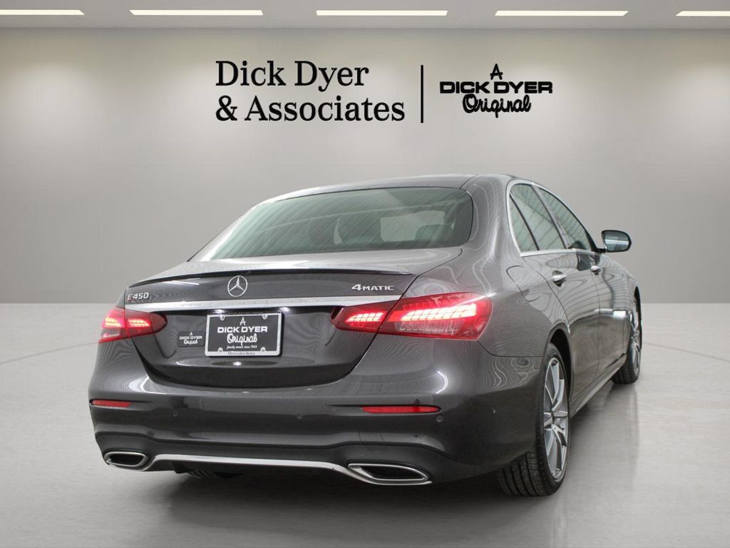 Used 2023 Mercedes-Benz E 450 4MATIC Sedan image 11
