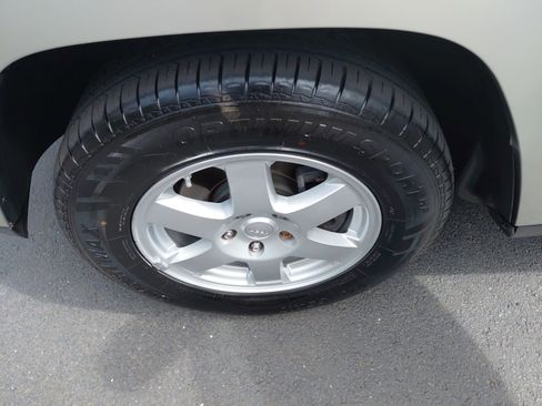 Used 2009 Jeep Grand Cherokee Laredo AWD/4WD image 27
