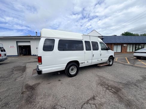 Used 2014 Ford E-250 and Econoline 250 Extended w/ Power Group RWD image 42