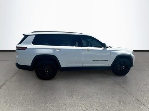 Used 2023 Jeep Grand Cherokee L Laredo RWD image 8