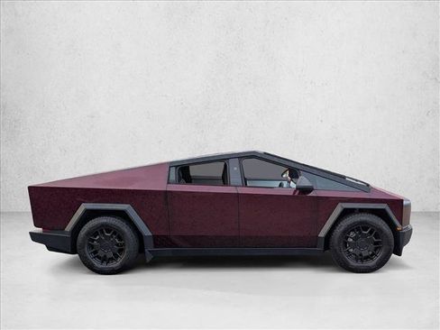 Used 2024 Tesla Cybertruck AWD Crew Cab image 4