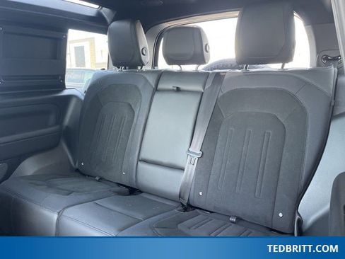 Used 2024 Land Rover Defender 90 V8 image 15