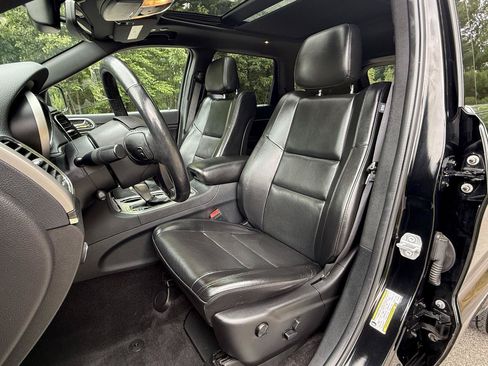 Used 2019 Jeep Grand Cherokee Limited w/ Luxury Group II AWD/4WD image 15