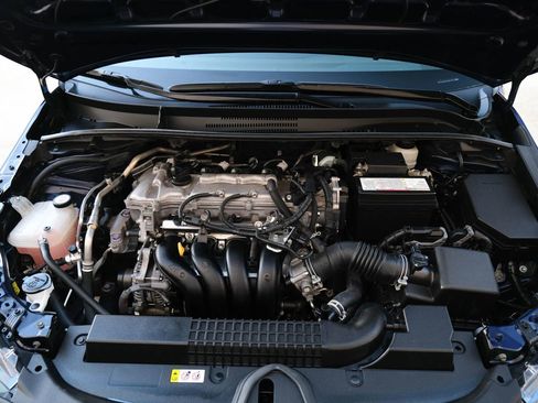 Used 2021 Toyota Corolla LE image 18