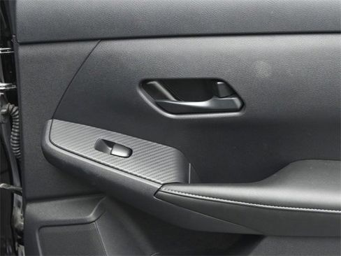 Used 2025 Nissan Sentra S image 31