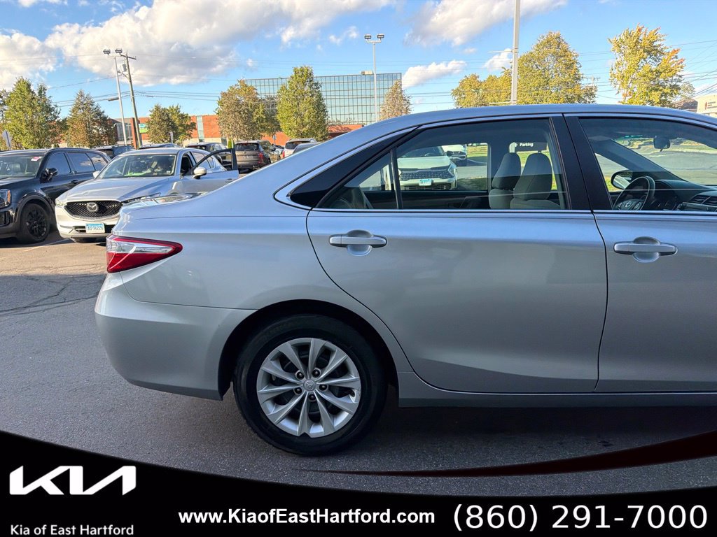 Used 2017 Toyota Camry LE FWD image 7